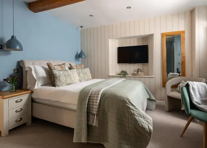 The Lansdowne Boutique Rooms With Breakfast - Adults Only