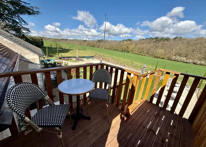 Sans Souci Bed And Breakfast With Luxe Heated Pool Luzillé