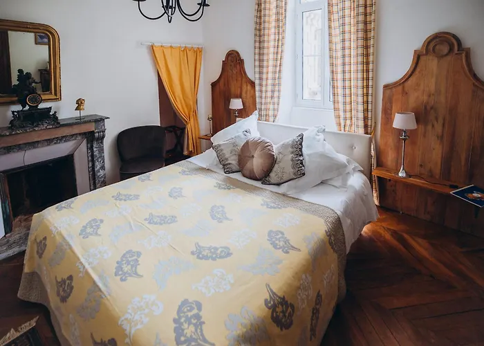 Chateau De Kervoazec - Chambres D'Hotes