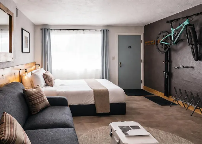 Summit View Inn