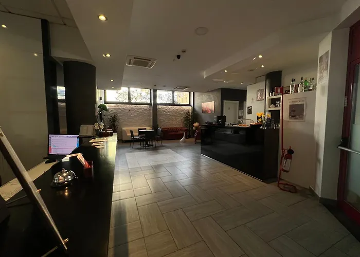 Master Hotel