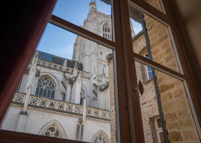 Le Palais de la Cathédrale