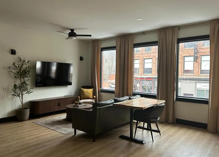 Antler'S Executive Suite- Moncton Downtown