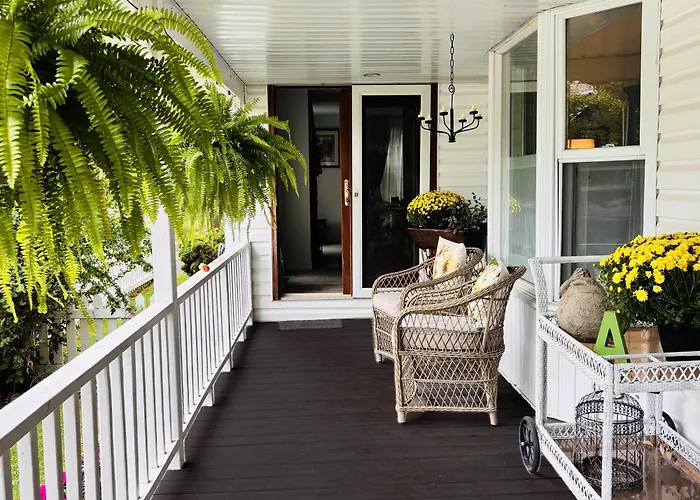 Finlay House Bed And Breakfast Niagara - On - The - Lake