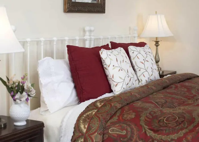 Brewster House Bed & Breakfast Freeport