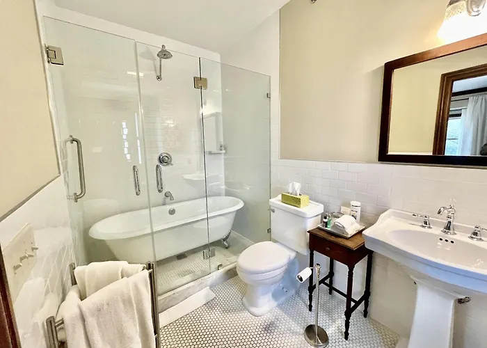 Dartmouth House Inn Rochester