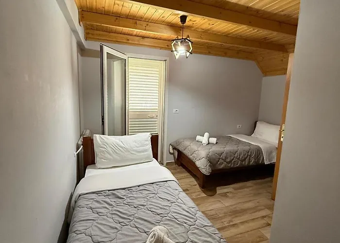 Bujtina Tinari Bed & Breakfast Theth