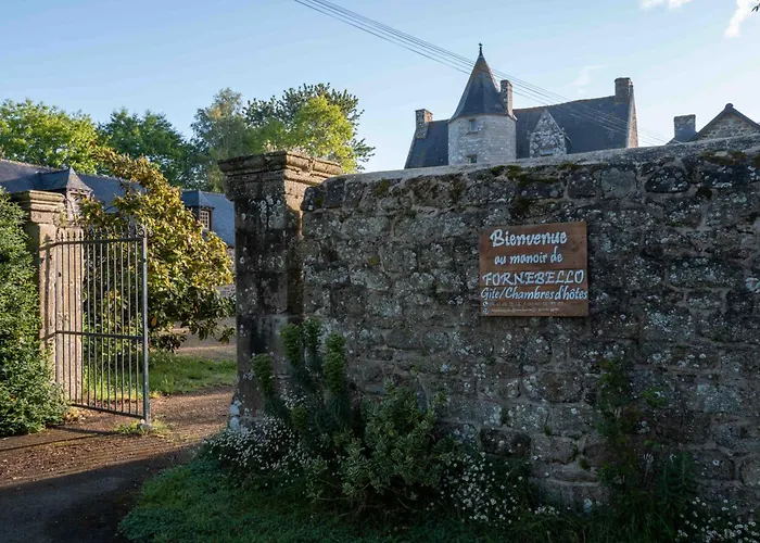 Manoir de Fornebello 16e siècle - Chambres d'Hôtes de prestige avec piscine Chatelaudren-Plouagat