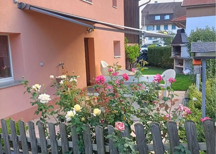 BnB LES OISEAUX, chez Lidia, 26m2 à 44m2, 2ème étage
