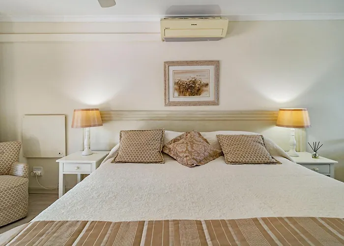 Bed and Breakfast Majorca House Somerset West