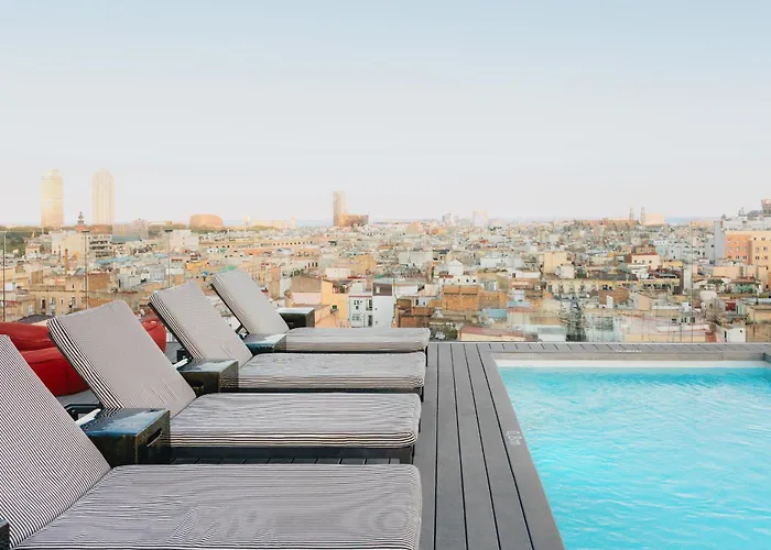 Yurbban Trafalgar Hotel
