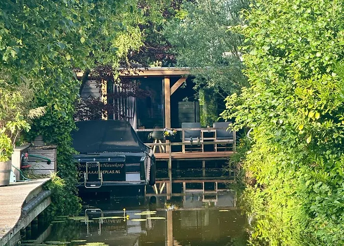 Casa aan de Plas, B&B met hottub en jacuzzi