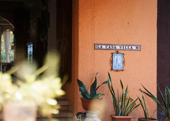 M Villa'S Farm Resort Looc 
