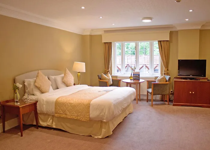 Grovefield House Hotel By Uno