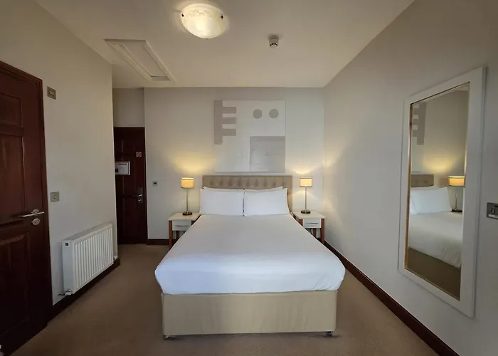 Brogans Bar & Hotel