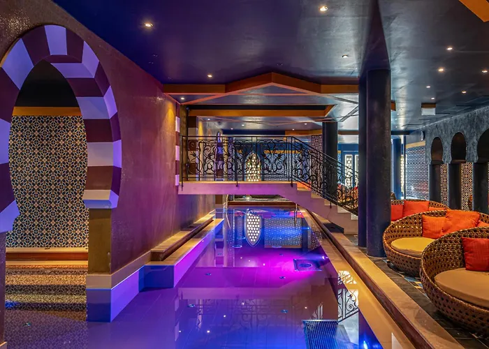 Meses Shiraz Hotel Superior-Adults Only
