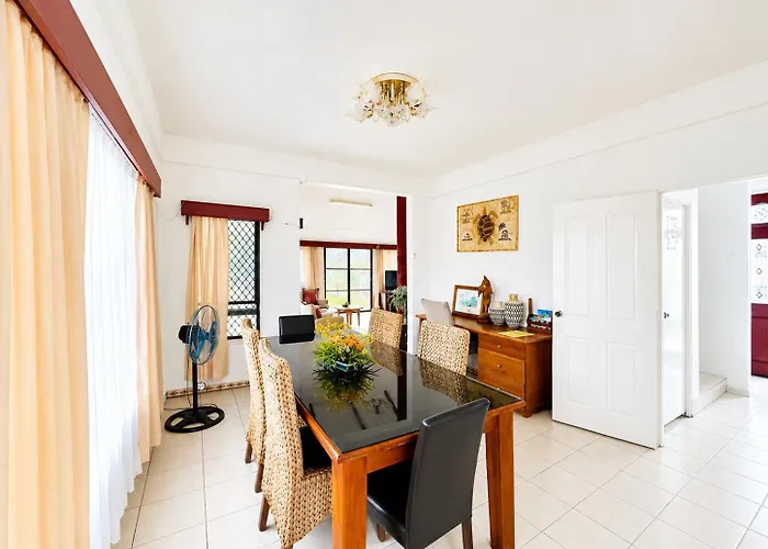 Tonga Holiday Villa