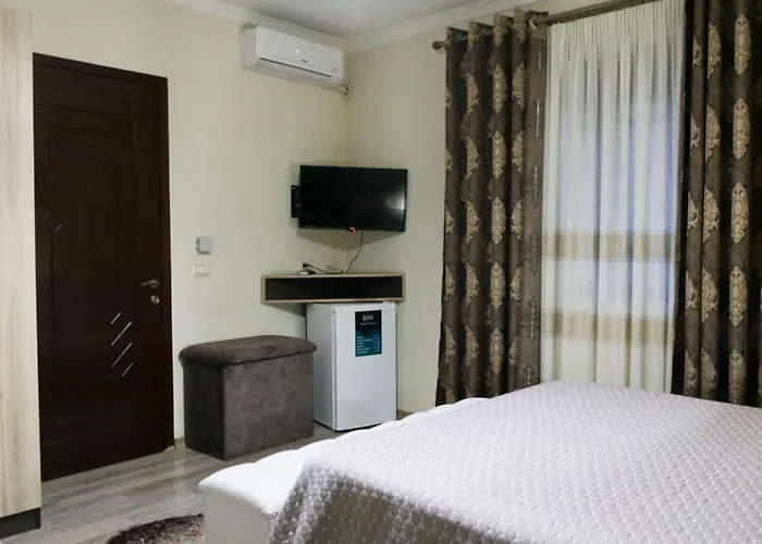 Vila Leo Lux Korce