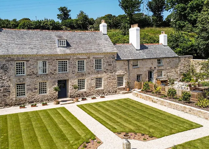 Cusgarne Manor Boutique B&B - Adults Only