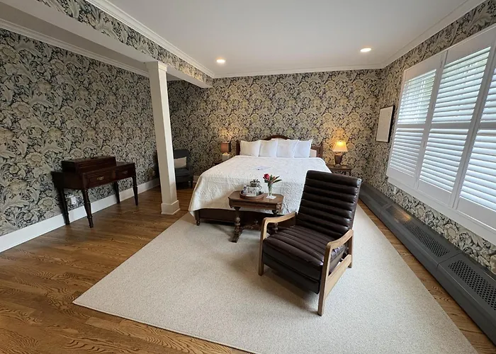 Maplewood Hotel
