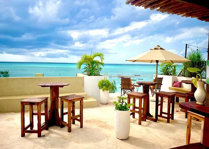 Aluna Beach Apartments