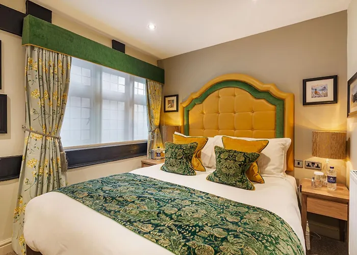 The Tudor House Hotel, Tewkesbury, Gloucestershire - The Coaching Inn Group