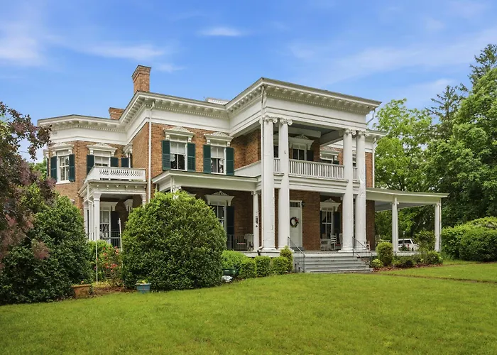 Rockwood Manor Bed & Breakfast