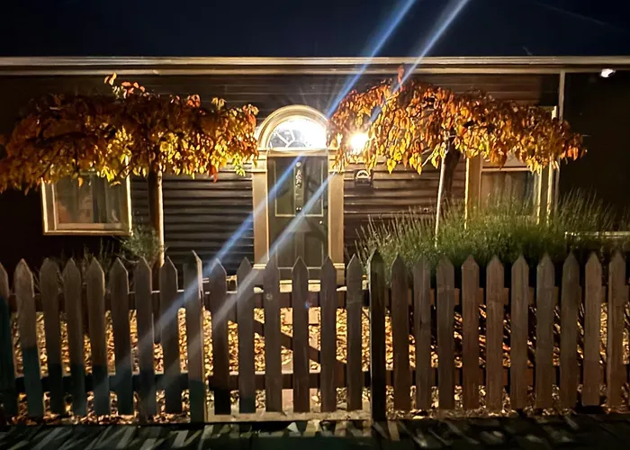Robinson Cottage