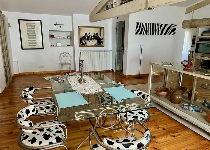 Chez Christel Bed & Breakfast Apt