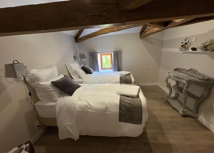 Domaine De La Briouse Bed and Breakfast Sanxay