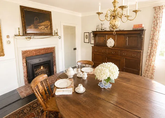 Bailey House Inn - Georgian Waterfront Retreat Annapolis Royal