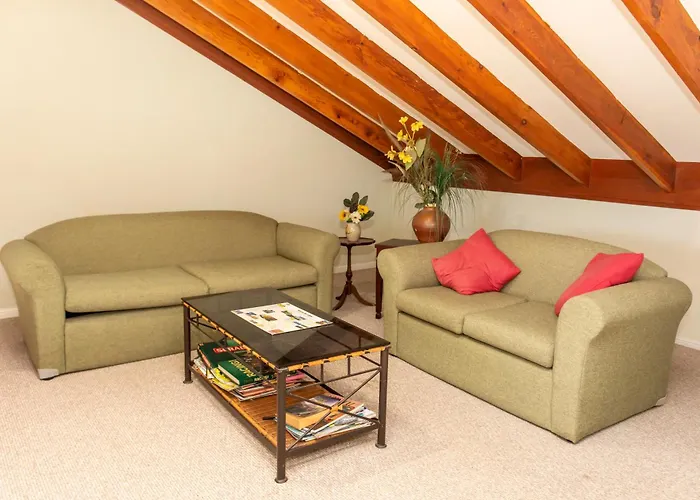 Ainslie Manor Guest House