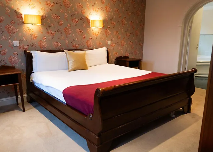 Hazelwood Lodge