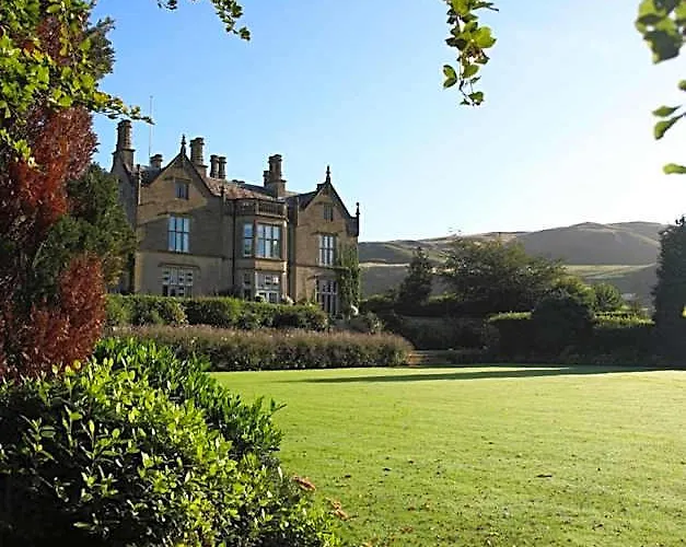Falcon Manor Hotel