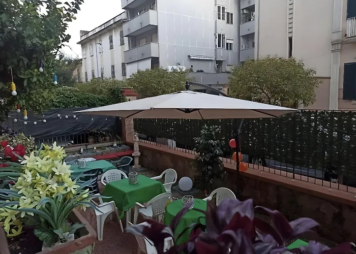 HOME Joséphine, a due passi dalla Reggia,Giardino,parcheggio,Cucina,il tuo comfort prima di tutto
