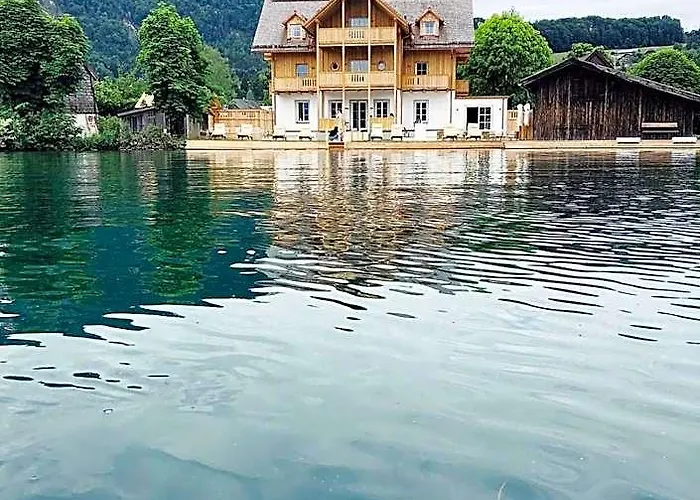 Villa Alma - A Lakeside Boutique Hotel