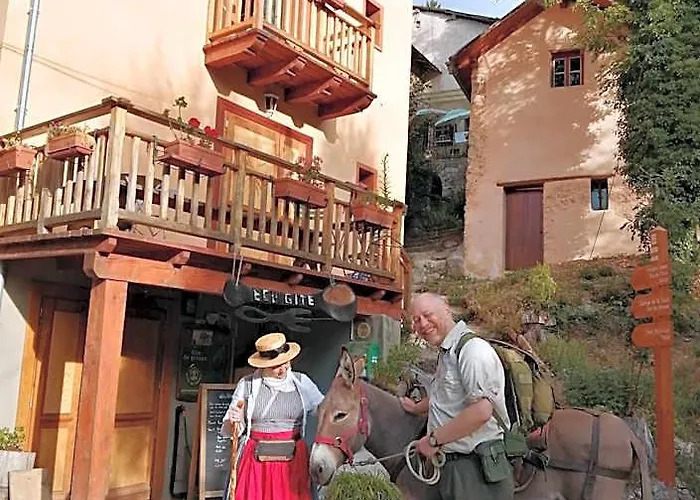 Eco-Hotel Et Yourtes Du Mercantour