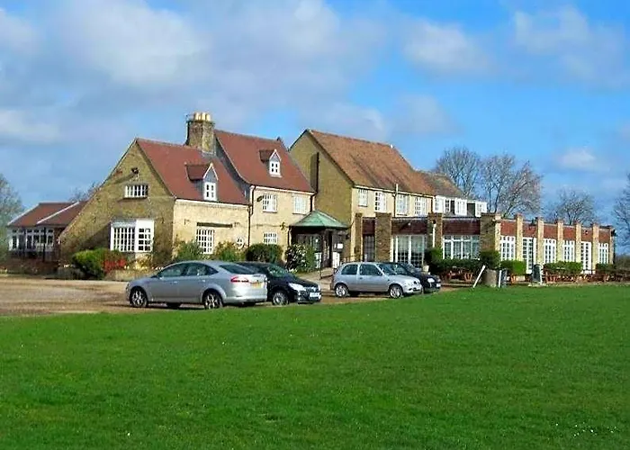 Pike & Eel Hotel And Marina