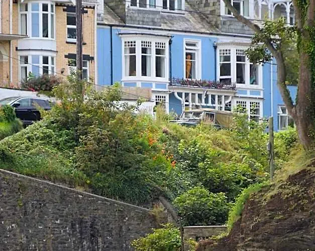 Newberry Beach Lodge