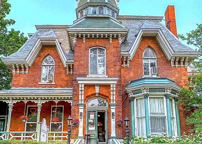 Hochelaga Inn