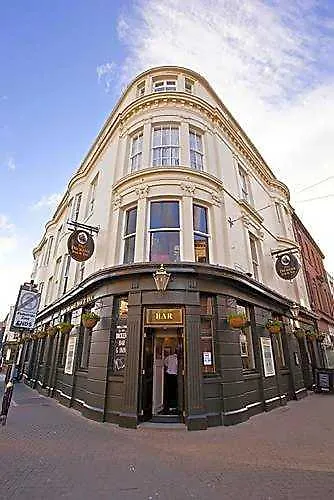 Dickens Bar & Inn