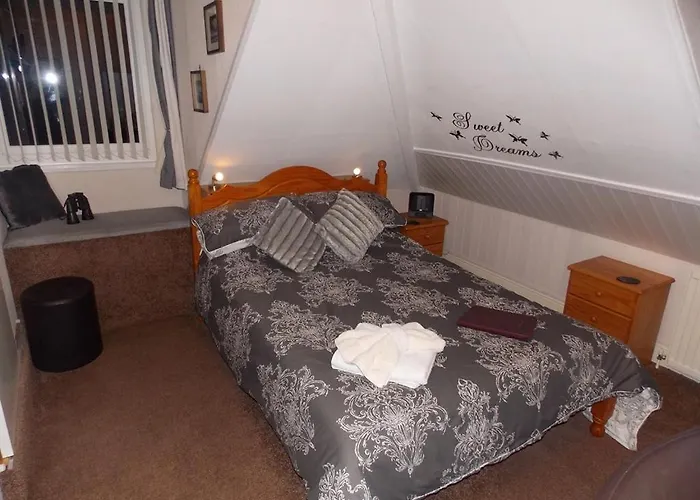 Easton Court Guest House