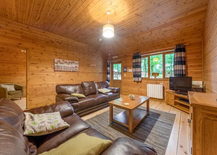 Woodland Park Lodges