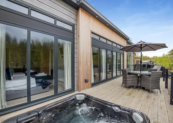 Woodhall Country Park Lodges