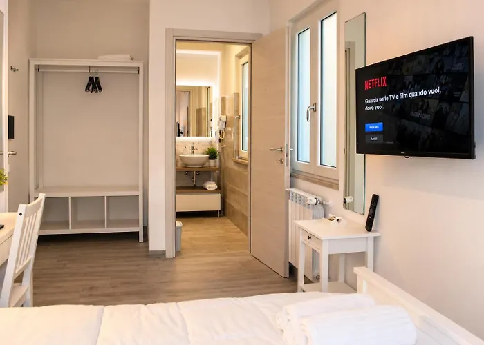 Roman Sunrise Rooms