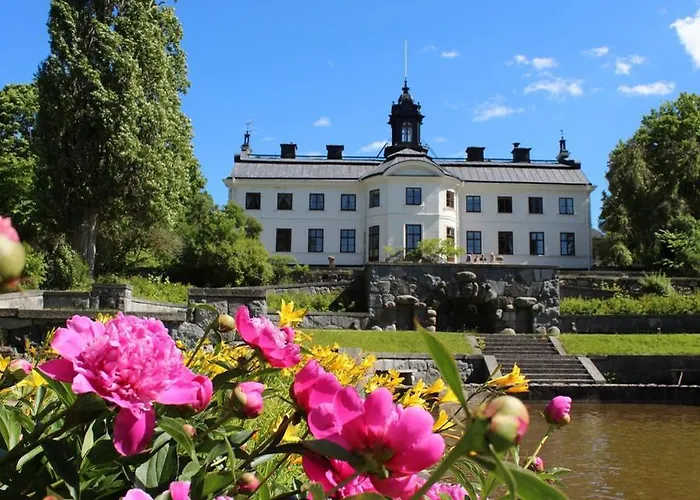 Kaggeholms Slott Bed and Breakfast Ekerö