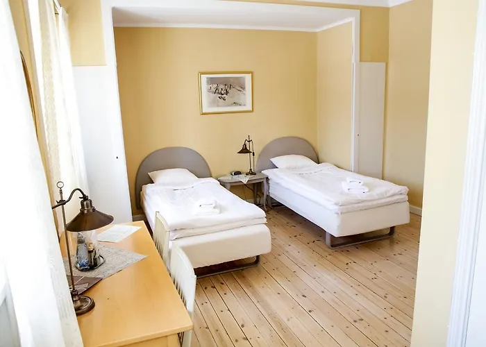 Kaggeholms Slott Bed and Breakfast Ekerö