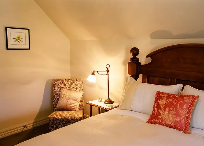 Anglesea House Inn Renwick