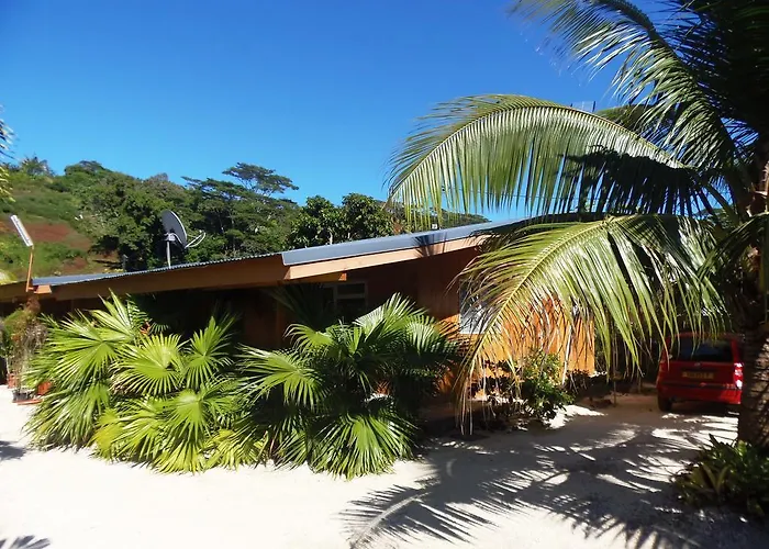 Fare Ara Location Huahine