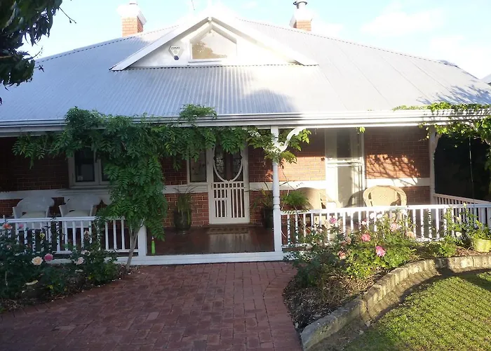 Lakeside Bed & Breakfast